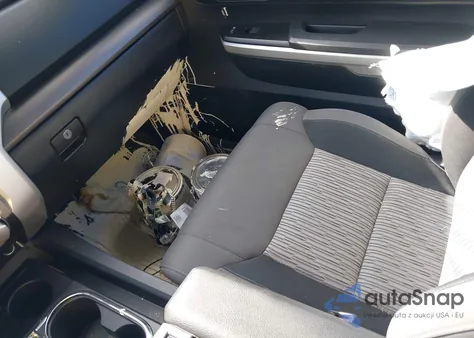 2016 Toyota Tundra Sr5 5.7L V8 z USA, uszkodzony, nr VIN 5TFRW5F18GX211600